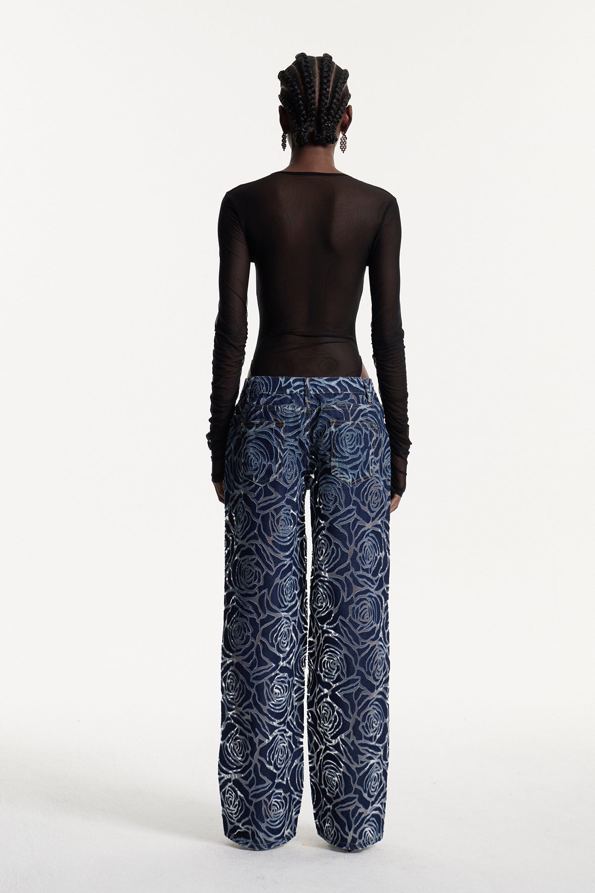 Chlodulf Flower Cutout Jeans In Dark Wash