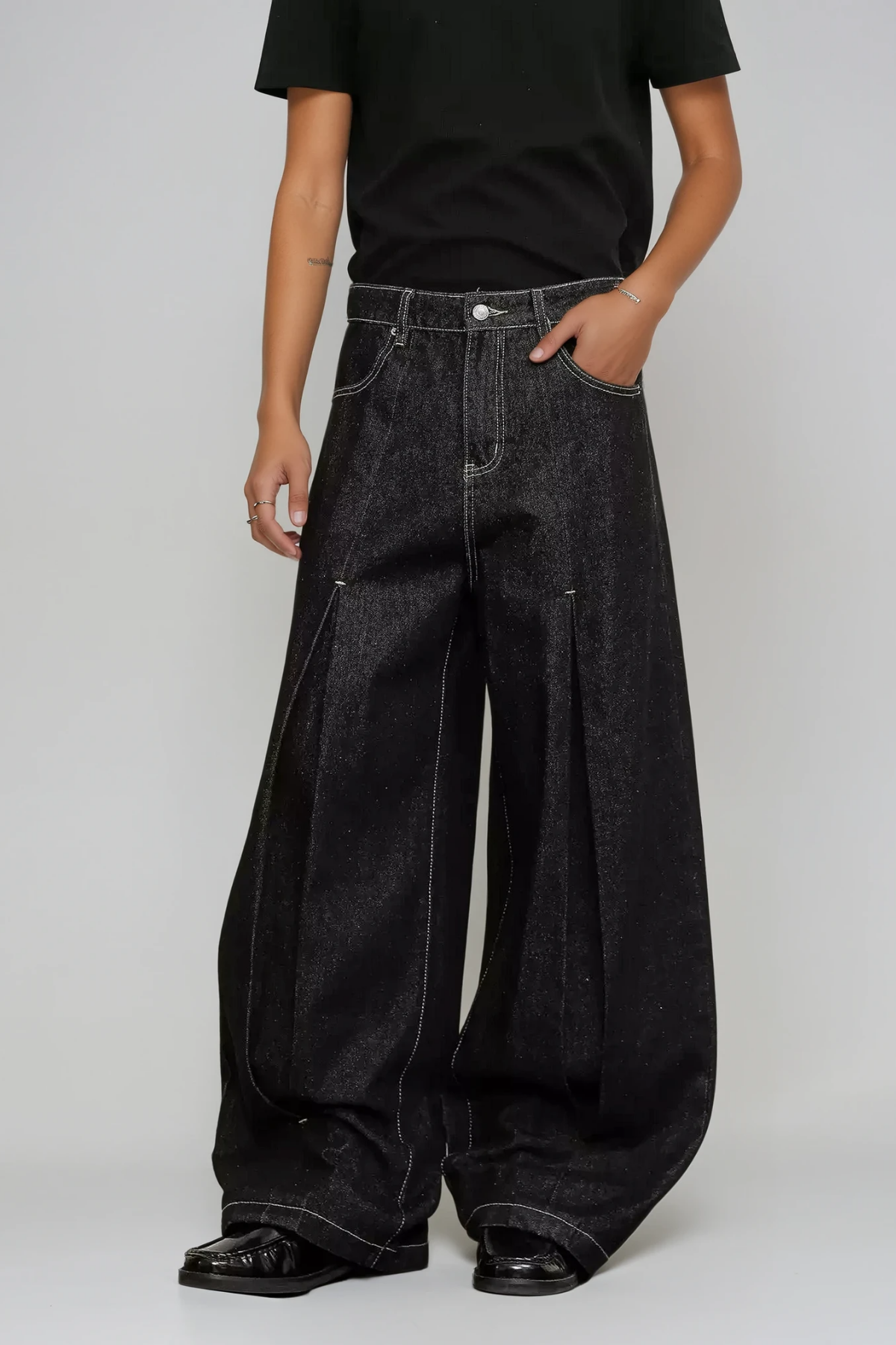 Areli Deconstruct Split Barrel Jeans