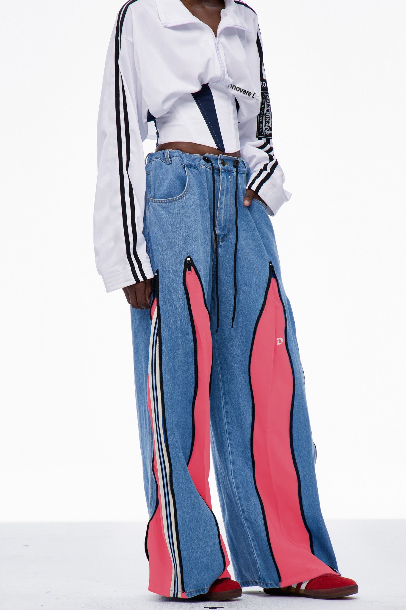Edelmira Deconstruct Barrel Jeans In Pink