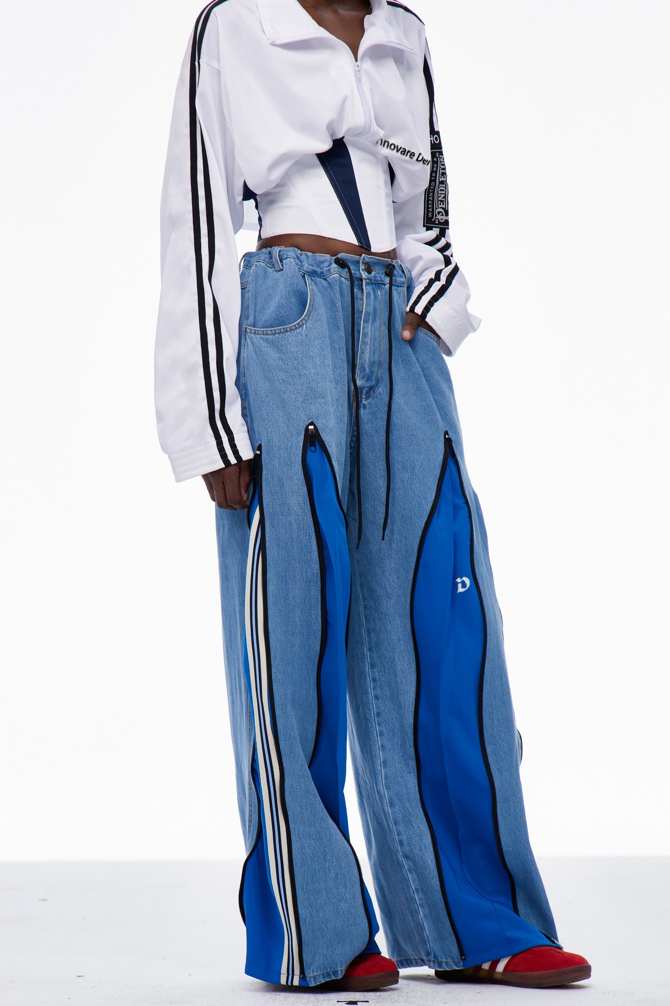Edelmira Deconstruct Barrel Jeans In Blue