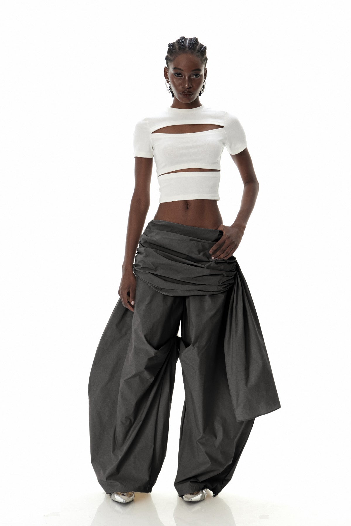 Creiddylad Ruch Drawstring Barrel Pants In Black