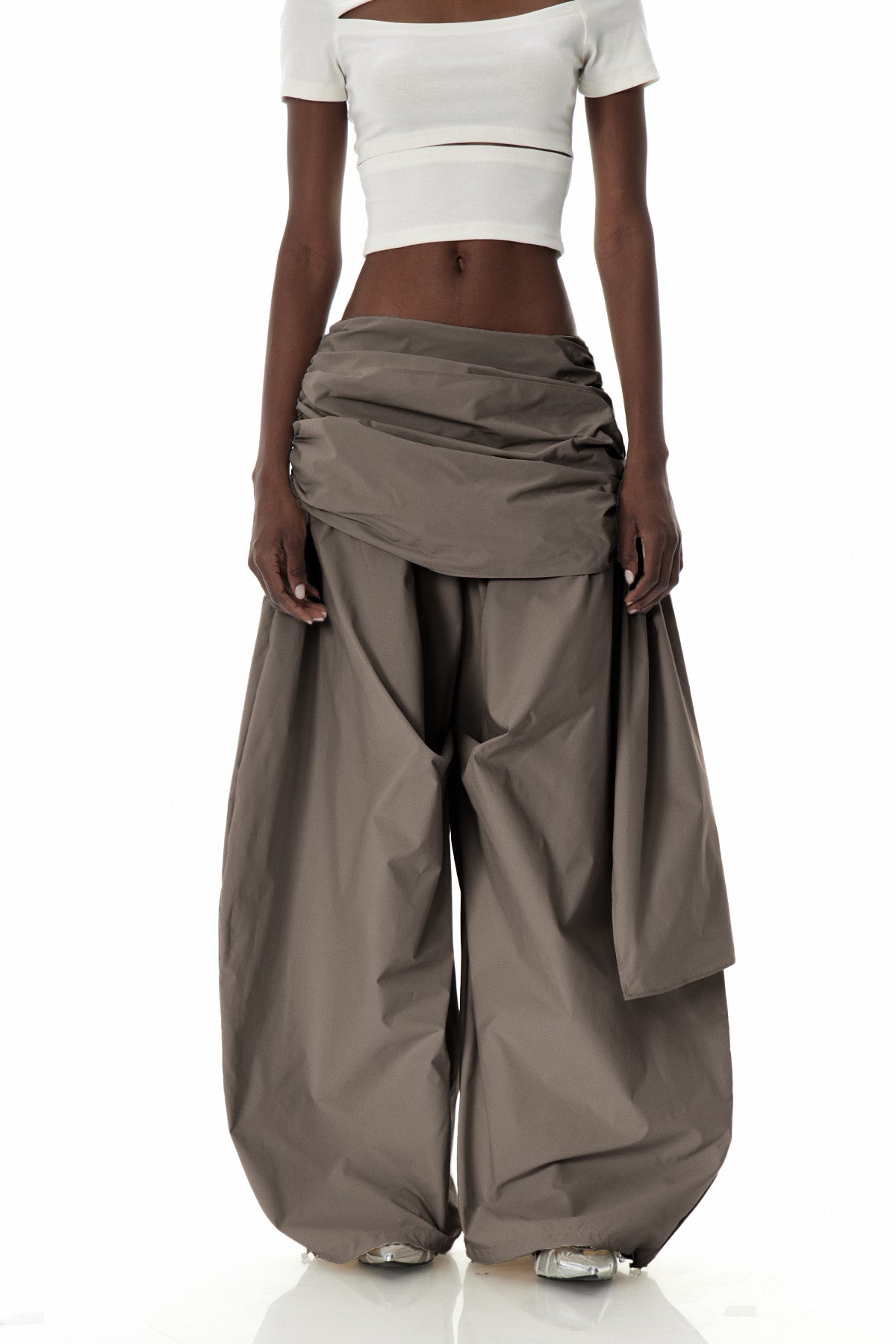 Creiddylad Ruch Drawstring Barrel Pants In Brown