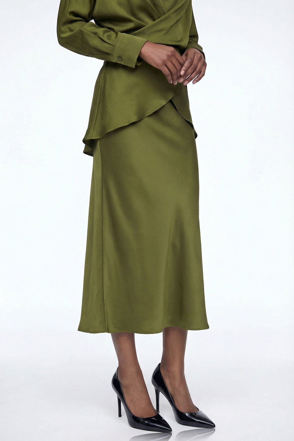 Diamantina Long Sleeve Ruch Skirt Set In Green