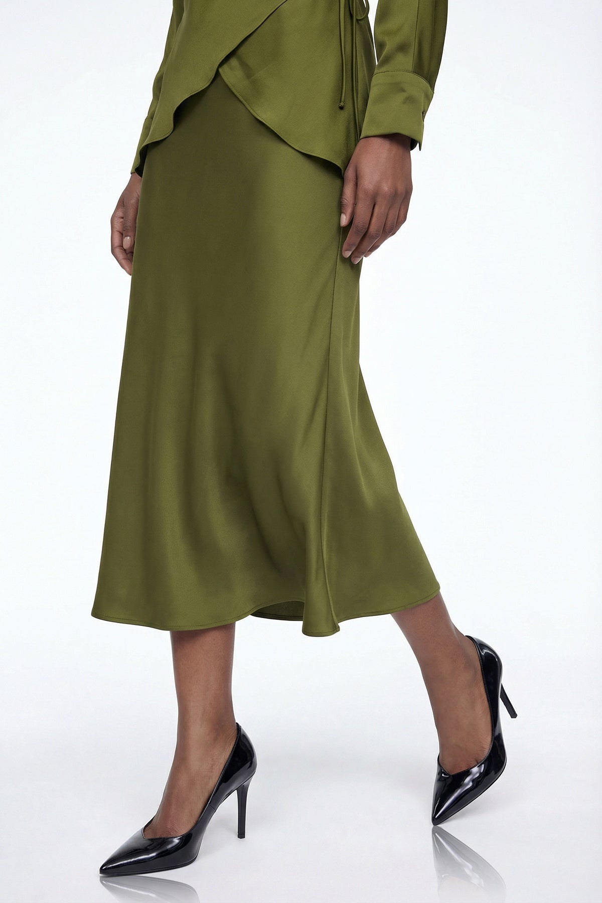 Diamantina Long Sleeve Ruch Skirt Set In Green