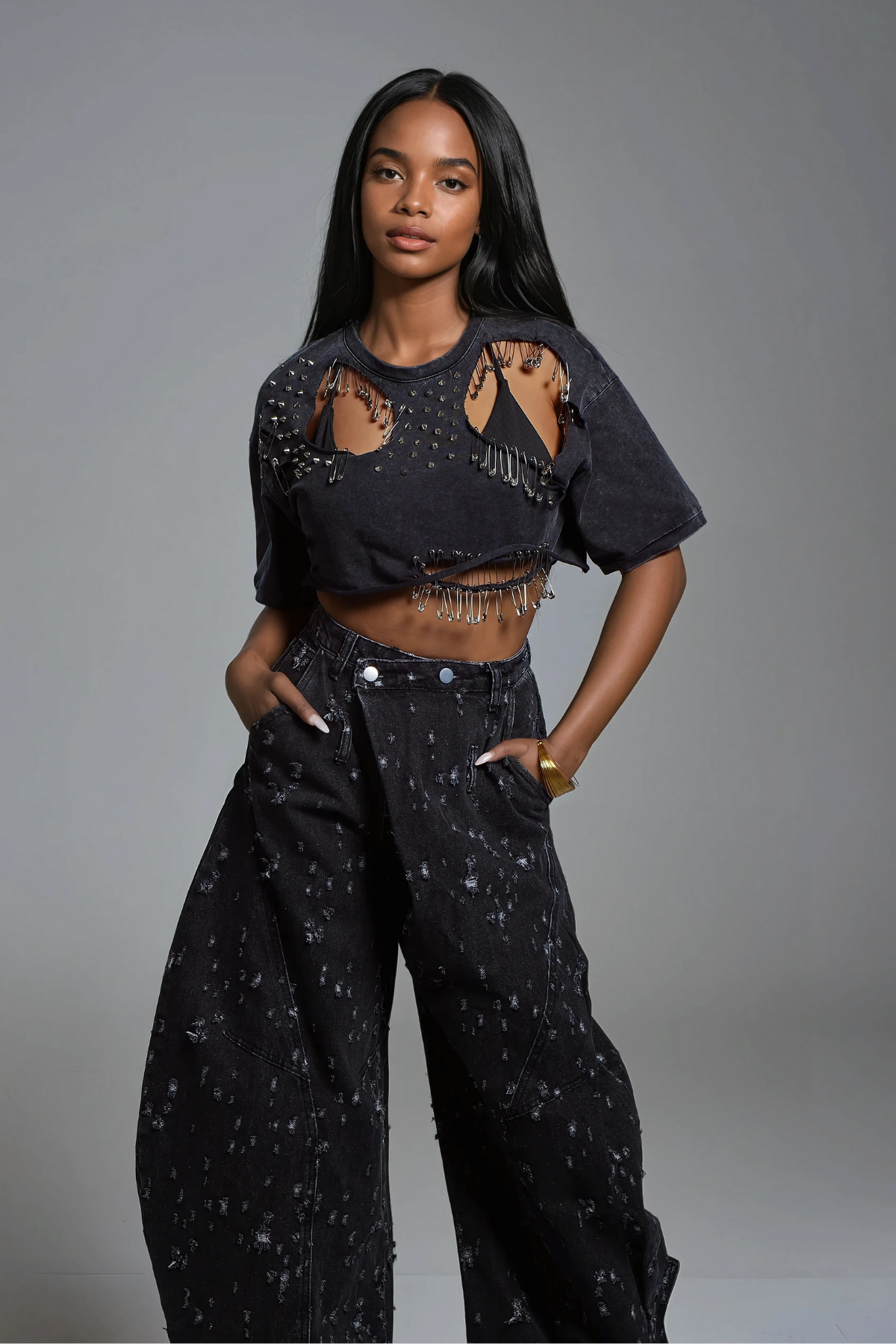 Harlee Cutout Paperclip Embellished T Shirt In Black