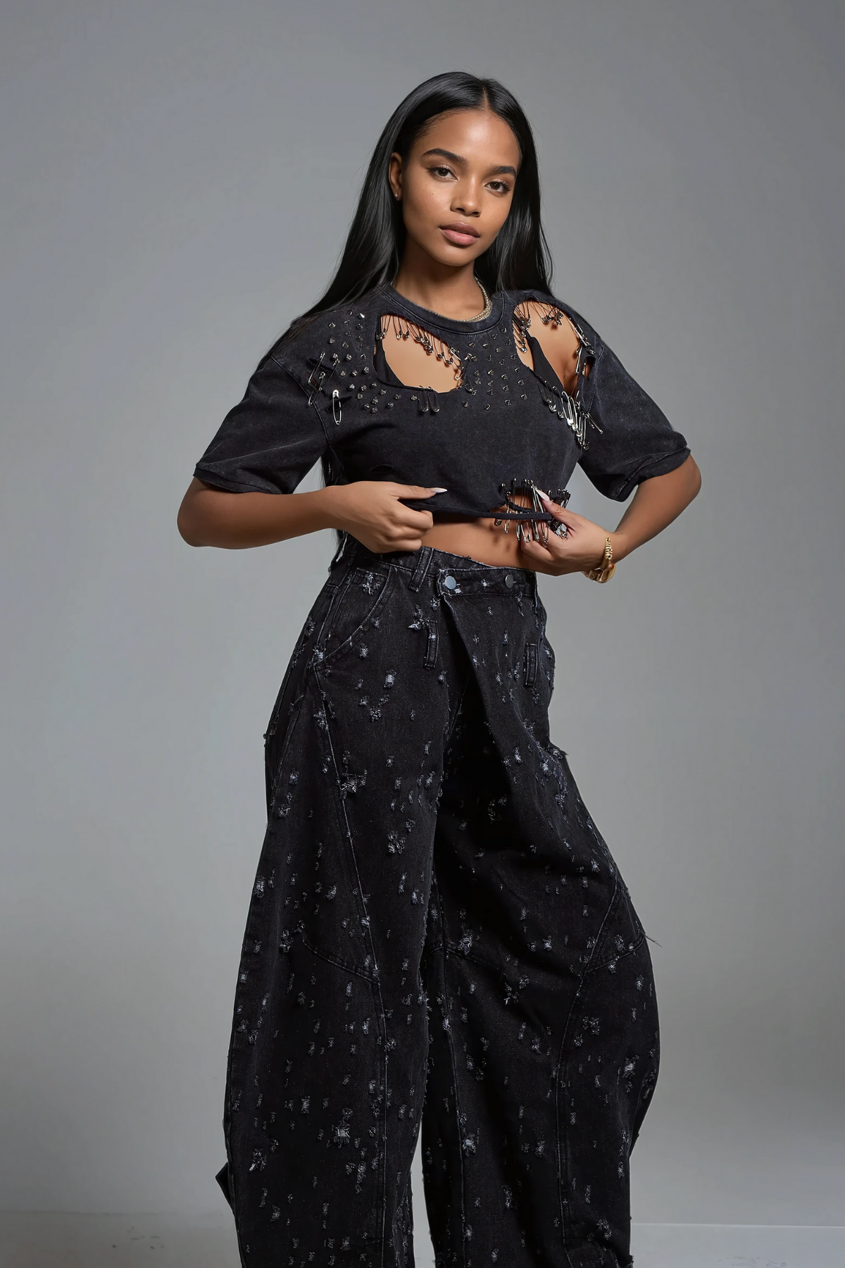 Harlee Cutout Paperclip Embellished T Shirt In Black