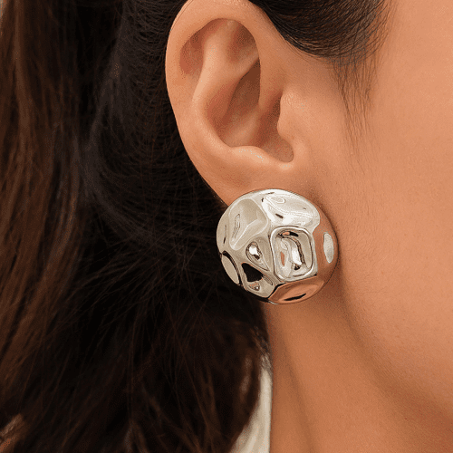 CheyenneRoundAsymmetricEarringsInSilver 3