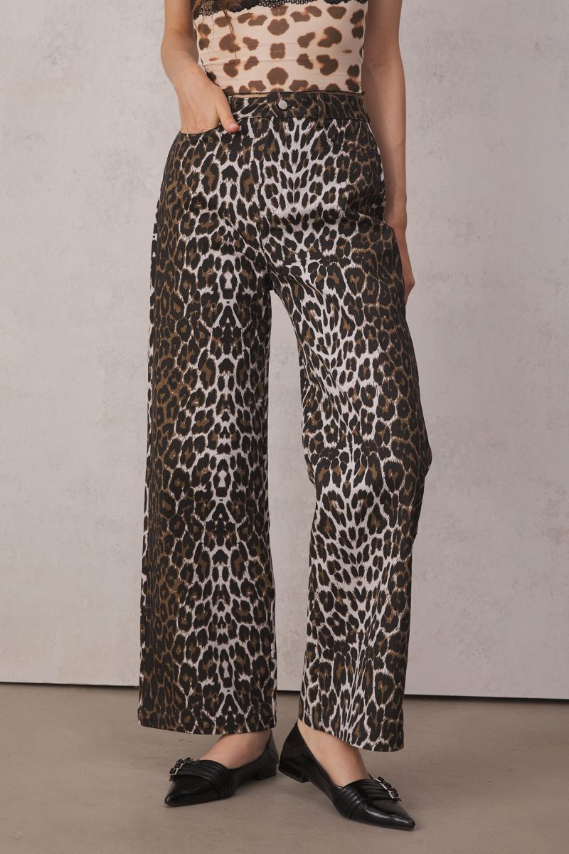 LorettaHighRiseCottonLeopardStraightPants 1 5094a52f 51e6 485a a239 61c8159fd39c