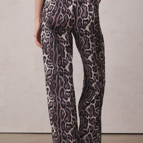 LorettaLowRiseLeopardWideLegPants 2